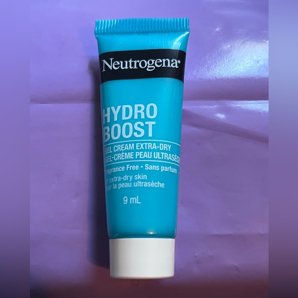 FREE WITH PURCHASE | Neutrogena Hydro Boost Gel Cream